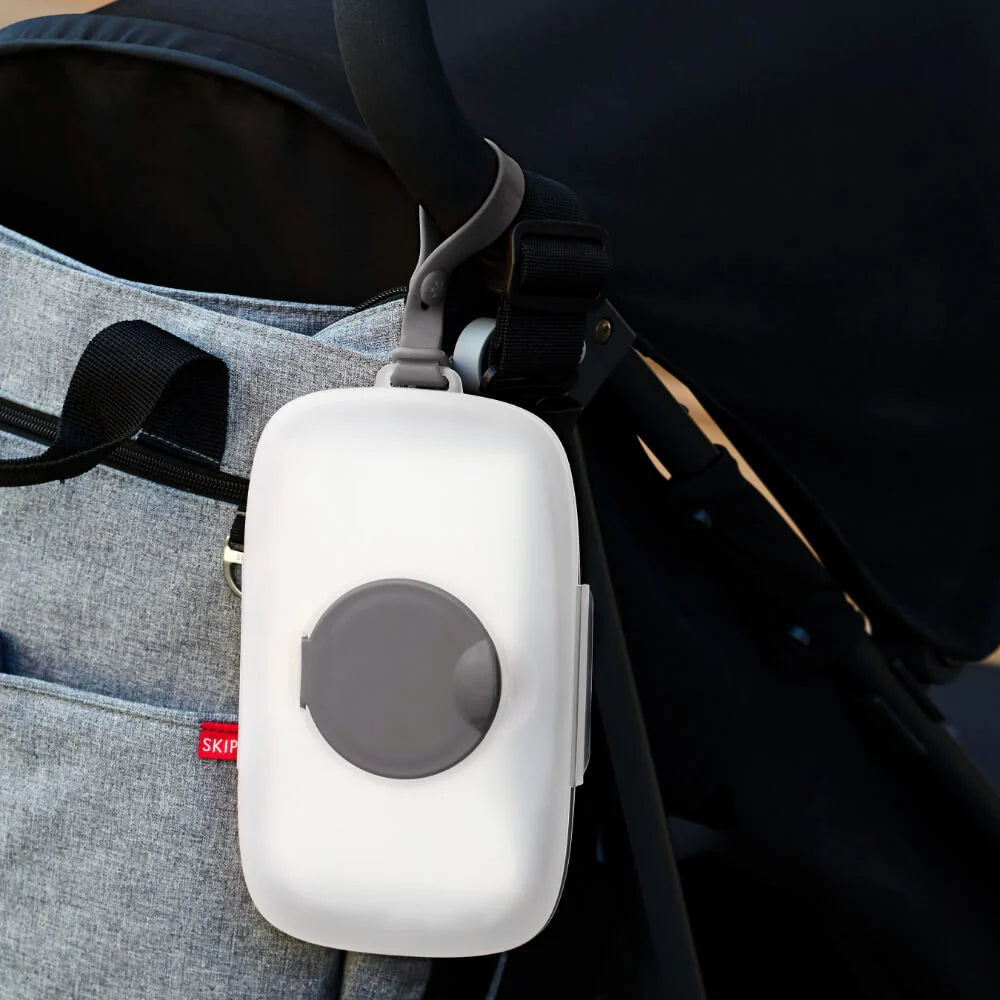 Skip Hop Grab & Go Snug Seal Wipes Case - Blush