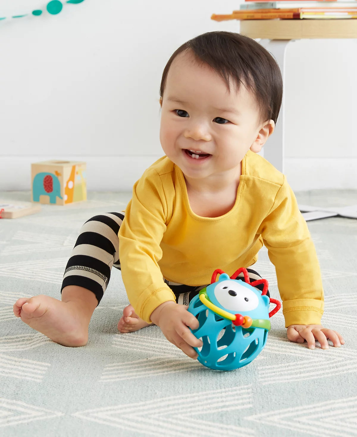 E&M Roll-Around Rattle Hedgehog