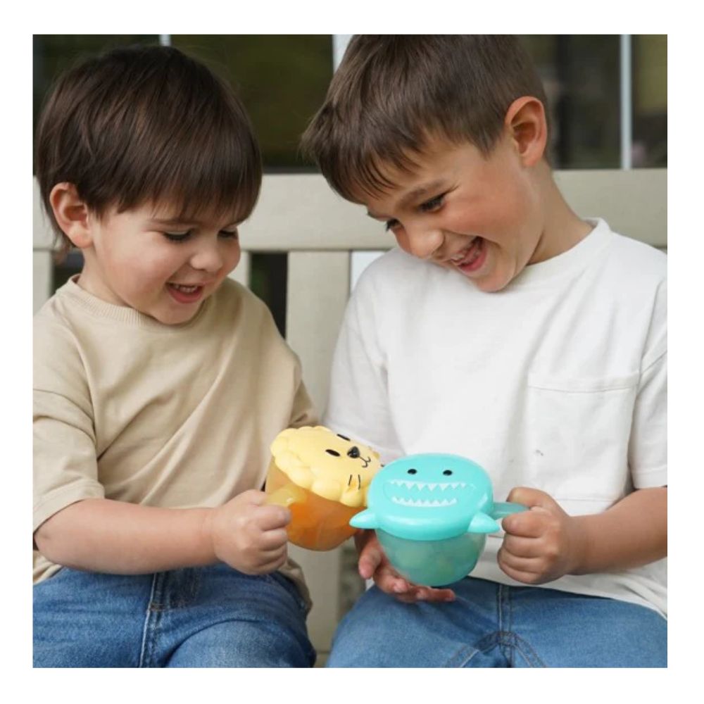 Snack Container with Finger Trap Lion- Yellow