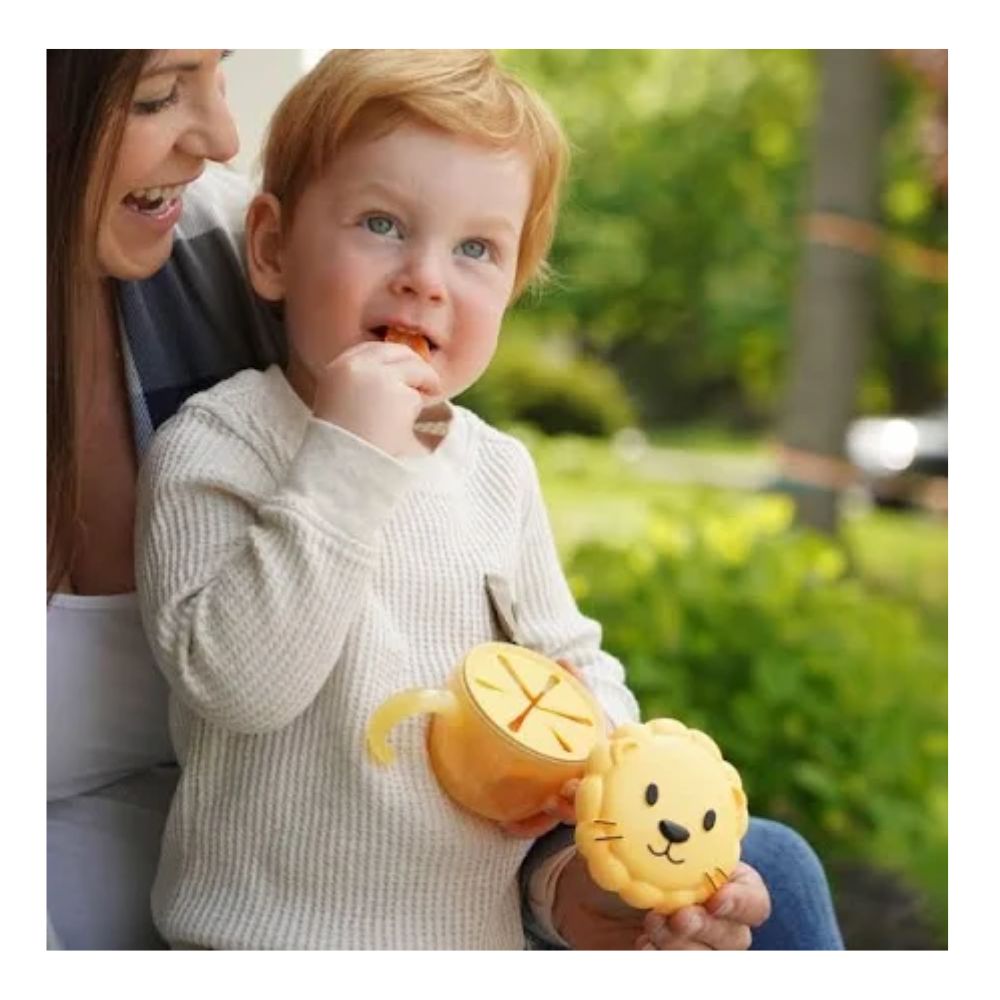Snack Container with Finger Trap Lion- Yellow