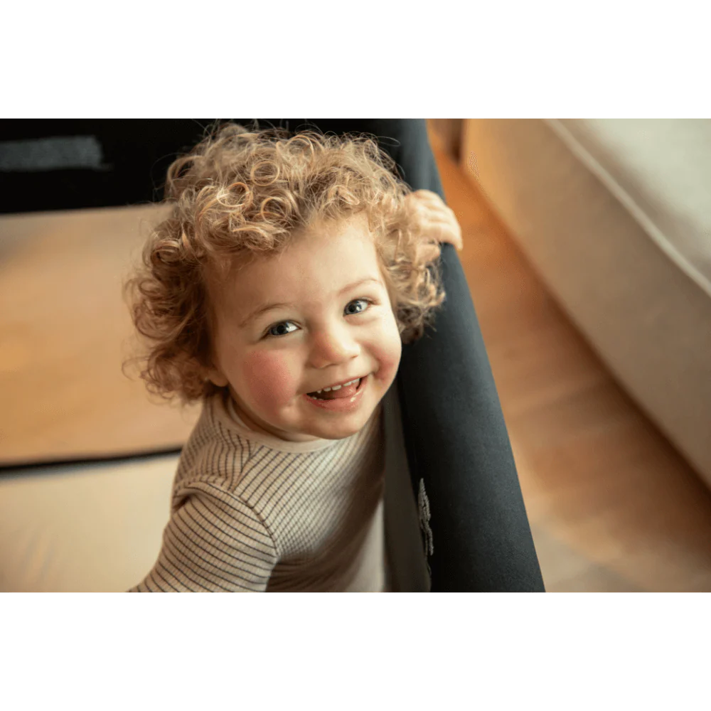 Paal Play Yard - Caviar