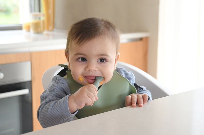 Set of 2 Silicone Pre-Feeding Spoons - Sage Green/Velvet Grey